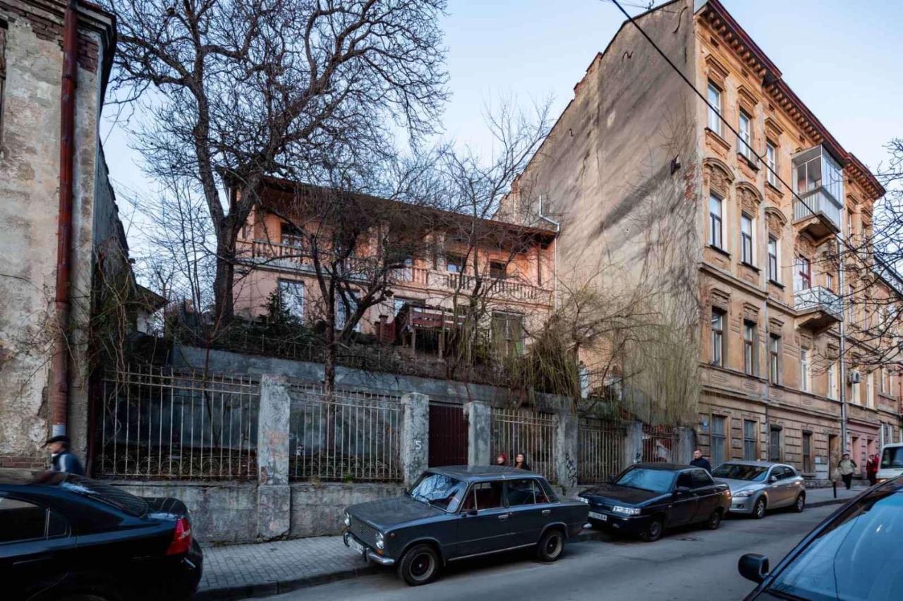 Квартира В Центрі Lviv Bagian luar foto